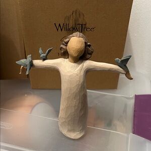 Willow Tree Figurine with Blue Doves and Natural Finish